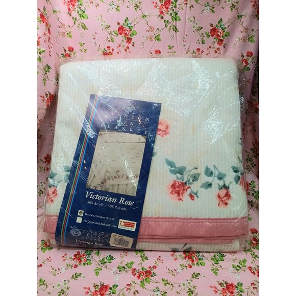 Vintage Beacon Satin Trim Blanket READ DESCRIPTION - Picture 1 of 4